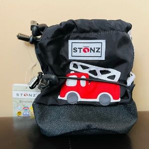 Brand new Stonz booties size S (0-9 m)